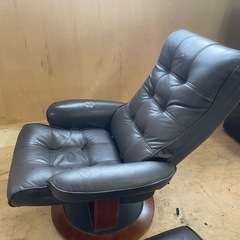 0325061人掛けリクライニングソファオットマン付の画像