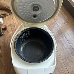 炊飯器の画像