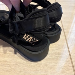 ZARA  サンダルの画像