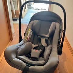 NUNAチャイルドシートの画像