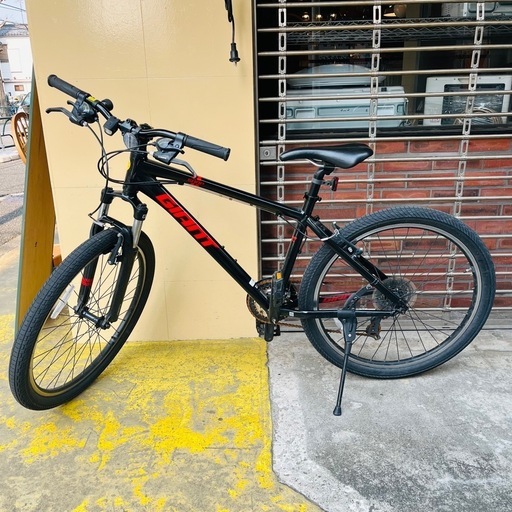 【倉庫保管中】 自転車　クロスバイク　マウンテンバイク　チャリ　サイクル　GIANNT ジャイアント　ライト　ギア　変速　付き　2024年購入品　SNAP レッド　ブラック