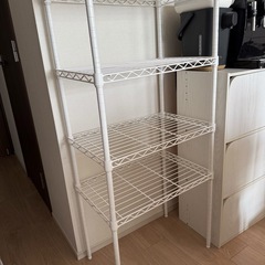 スチールラックの画像