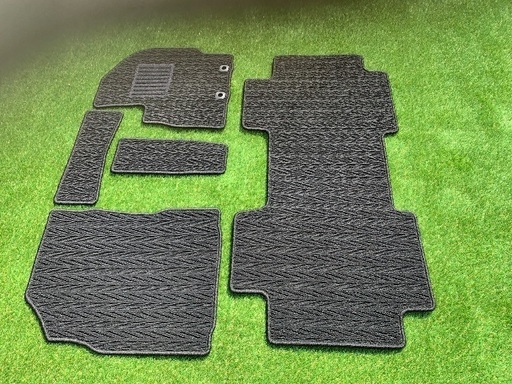 シエンタ　10系　ハイブリッド車　５人乗り用　フロアマット　ブラック