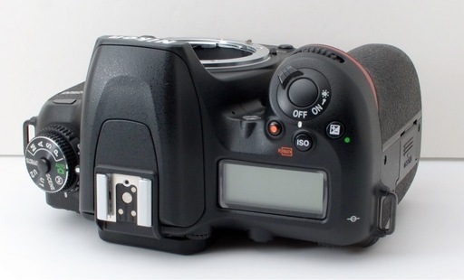 ★Nikon D7500★S数約8000回●Wズームレンズ●Wi-Fi内蔵●  1ヶ月動作補償あり！ 安心のゆうパック代引き発送！ 送