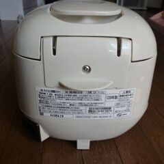 象印　電子ジャー炊飯器　NS-WB10  五合炊　ホワイト　2009年製の画像