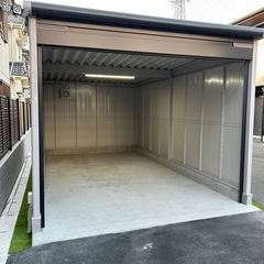 貸しガレージ　レンタルガレージ　埼玉県越谷市　ガレージハウス　電動シャッター - 越谷市