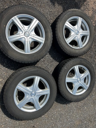 アルミホイール付きタイヤ