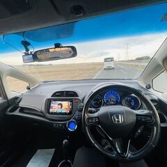 フィットシャトルハイブリッド★車検８年６月★純正ナビテレビバックモニタ★ハーフレザーの画像