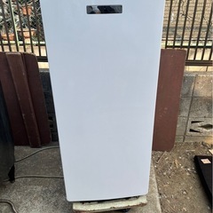 【美品】2021年製　ハイアール　電気冷凍庫　JF-NUF138B