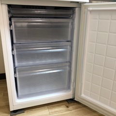 シャープ メガフリーザー冷凍冷蔵庫 310L SJ-PD31E-Wの画像