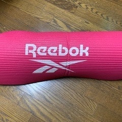 【取引先決まりました】ピンク　Reebok ヨガマット