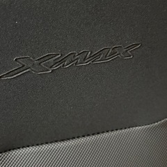 【未使用】ヤマハYamaha XMAX シート ブラックの画像