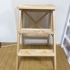 【受渡決定】IKEA　BEKVAM ベクヴェーム 踏み台 3段の画像