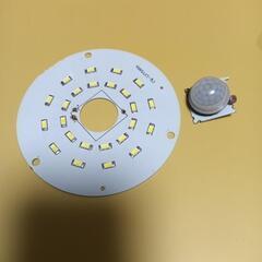 アダプター基板（100VAC→36VDC）、センサー部、LEDジャンクの画像