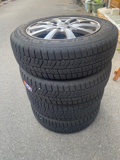 インサイトのスタッドレスタイヤ