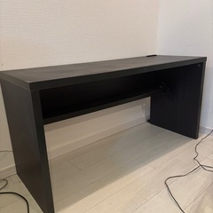 パソコンデスク(切って高さ変えています)