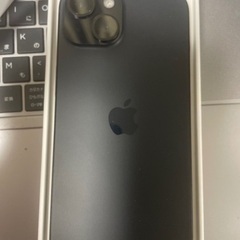 ②iPhone15 128GB 3週間使用　Apple store購入