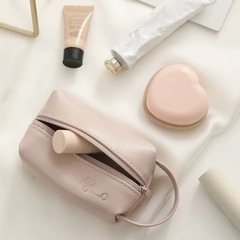 ♡ 【新品未使用】持ち歩きしやすい♪ミニポーチ パステルグリーン(防水◎) ♡の画像