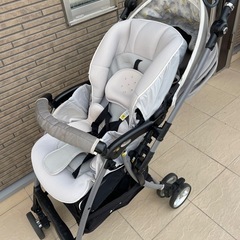 【お譲り先決定】アプリカベビーカー　ラクーナビッテソファクッションの画像