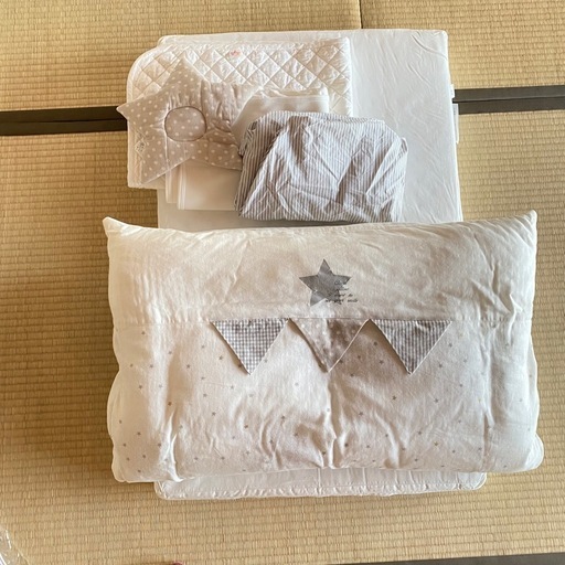 お値下げしました！アップリカ【ココネルエアープラス】赤ちゃんの城