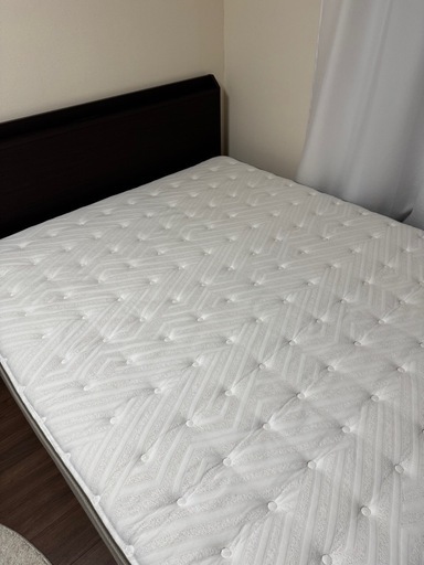 ニトリ　クイーンベッド