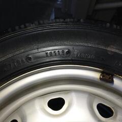 【値下げ】 軽トラ・軽バン用 スチールホイール付きタイヤ(残り溝わずか) 145R12 6PR 12インチ 4本セット 転がし用 移動用 ハブ径68mmの画像