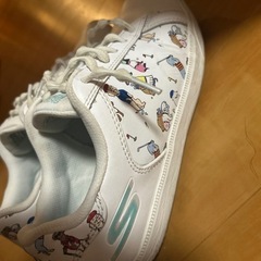 スケッチャーズ　スニーカーの画像