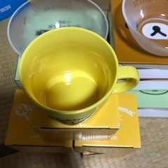 リラックマガラスのうつわ大と小とマグカップなと各種100えんの画像