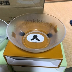 リラックマガラスのうつわ大と小とマグカップなと各種100えんの画像