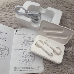 新品✨ Bluetooth ワイヤレスイヤホン 日本語説明書付き 白 トレーニング 左右分離式 片耳のみ可の画像