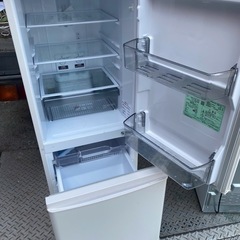NO B16 ?福岡市内配送設置無料✨?冷蔵庫 Pシリーズ マットホワイト MR-P15F-W [146L /2ドア /右開きタイプ] [冷凍室 46L] 2020年