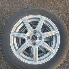 BRIDGESTONE スタッドレスタイヤ175/65R15 84Q   の画像