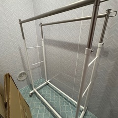 ニトリ 移動可能物干し、ラック 購入者居なければ3/31に粗大ゴミ出します。の画像