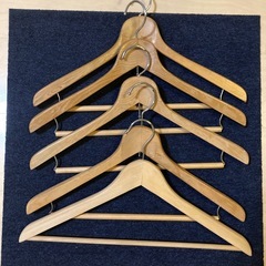 木製ハンガー5個