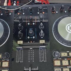djコントローラー traktor s2 mk2