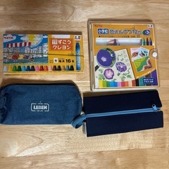 値下げしました🌟クレヨン🖍️ソフト色鉛筆　ペンケース2個