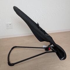 ベビービョルン　バウンサー　黒　おしりふきウォーマーの画像
