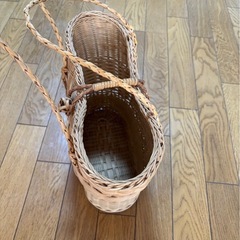 籐のバック の画像