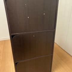 棚　3段ボックス　扉付き
の画像