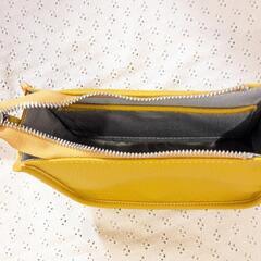 【未使用】Bearneko　ショルダーバッグ スマホポーチ 本革の画像