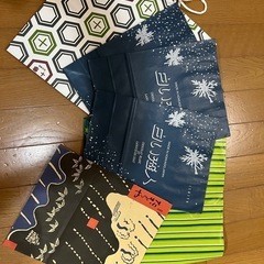 まとめてのお引き取りのみ※紙袋！たくさん（ブランドものなども）の画像