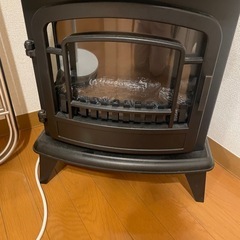 暖炉型ファンヒーターの画像