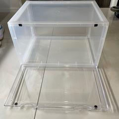 スニーカーケースの画像