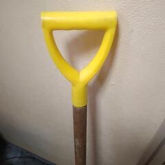 長い除雪スコップの画像