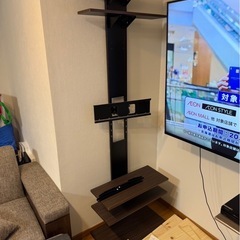 テレビ台　天井突っ張り型