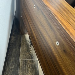 コンセント付き棚の画像