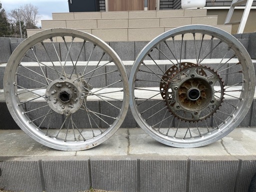 klx250リアホイール？