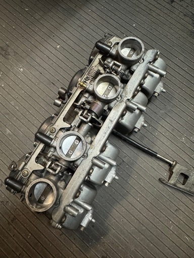 ゼファー400キャブレター