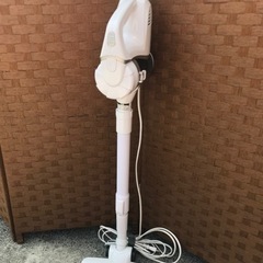 【決まりました】☆スティック掃除機　CC-AC02-E4W  2...