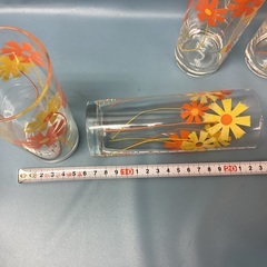 2503-38 花柄　レトロ　グラスの画像